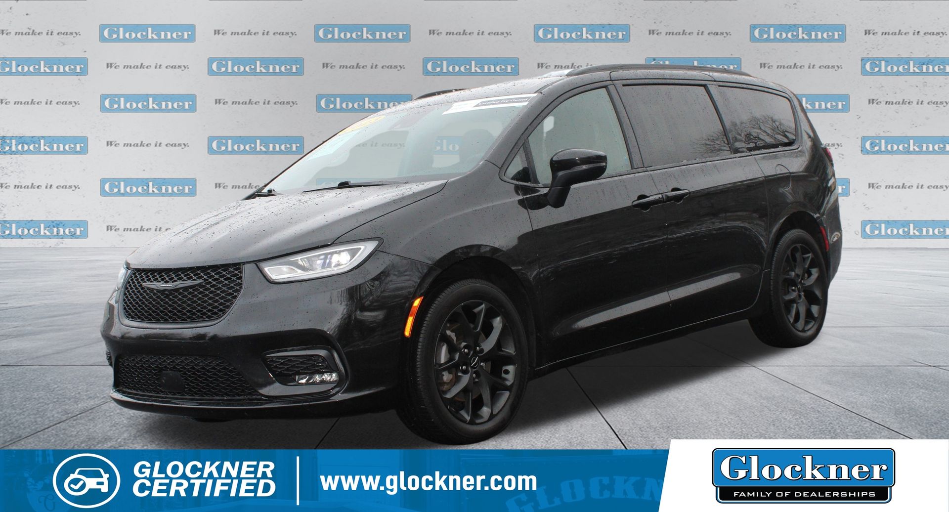 2023 Chrysler Pacifica Touring L's photo