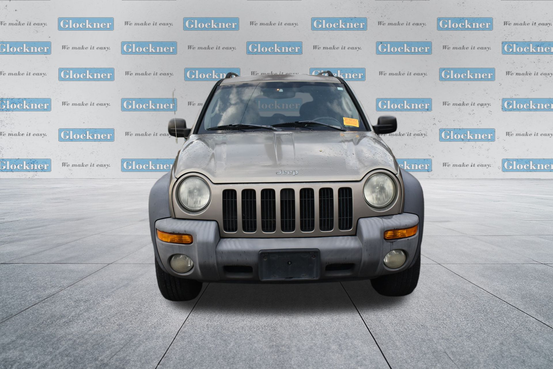 2004 Jeep Liberty Sport photo 2