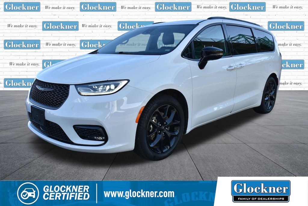 Used 2025 Chrysler Pacifica Limited Minivan/Van