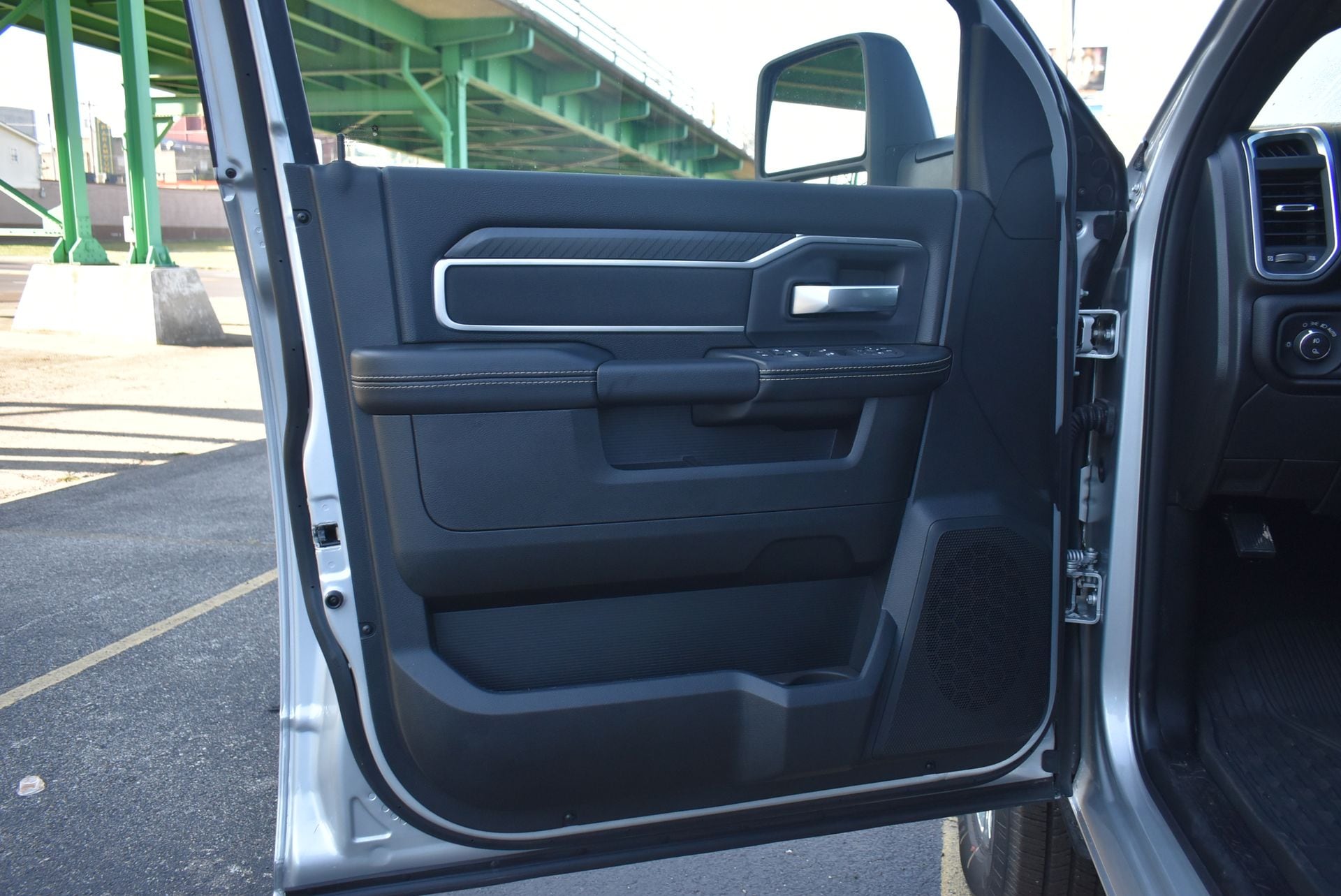 2026 RAM 3500 Big Horn - Photo 11