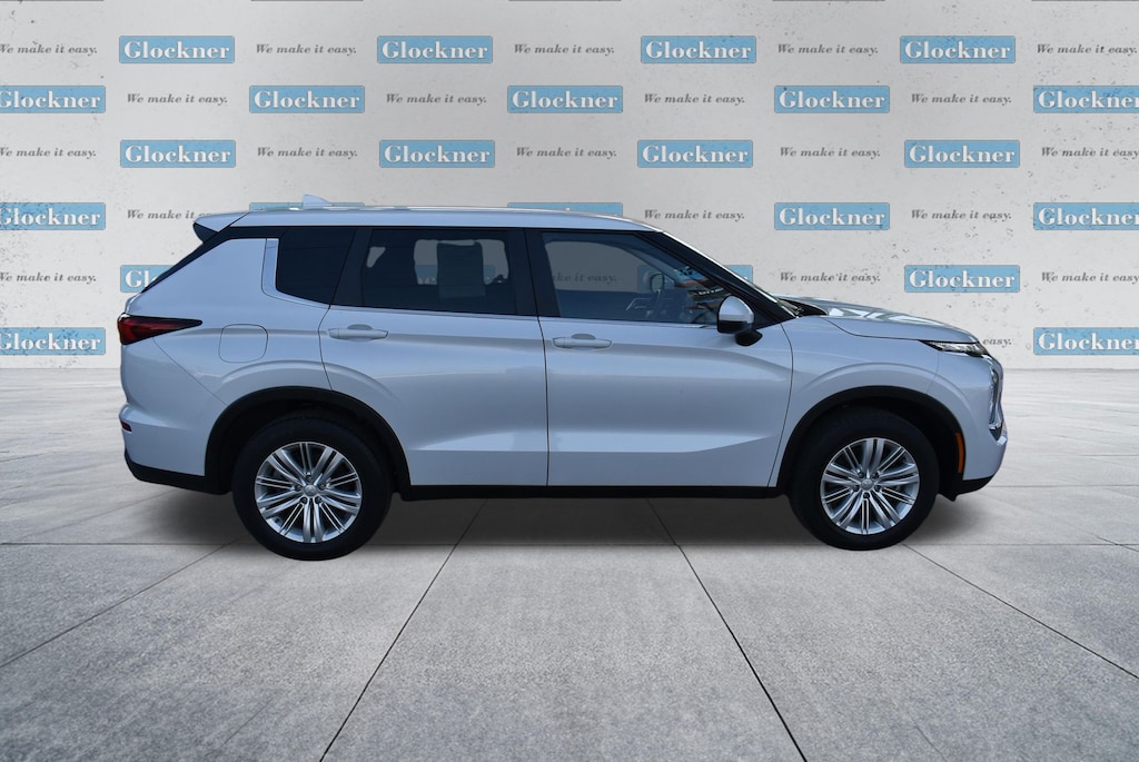 Used 2024 Mitsubishi Outlander ES SUV