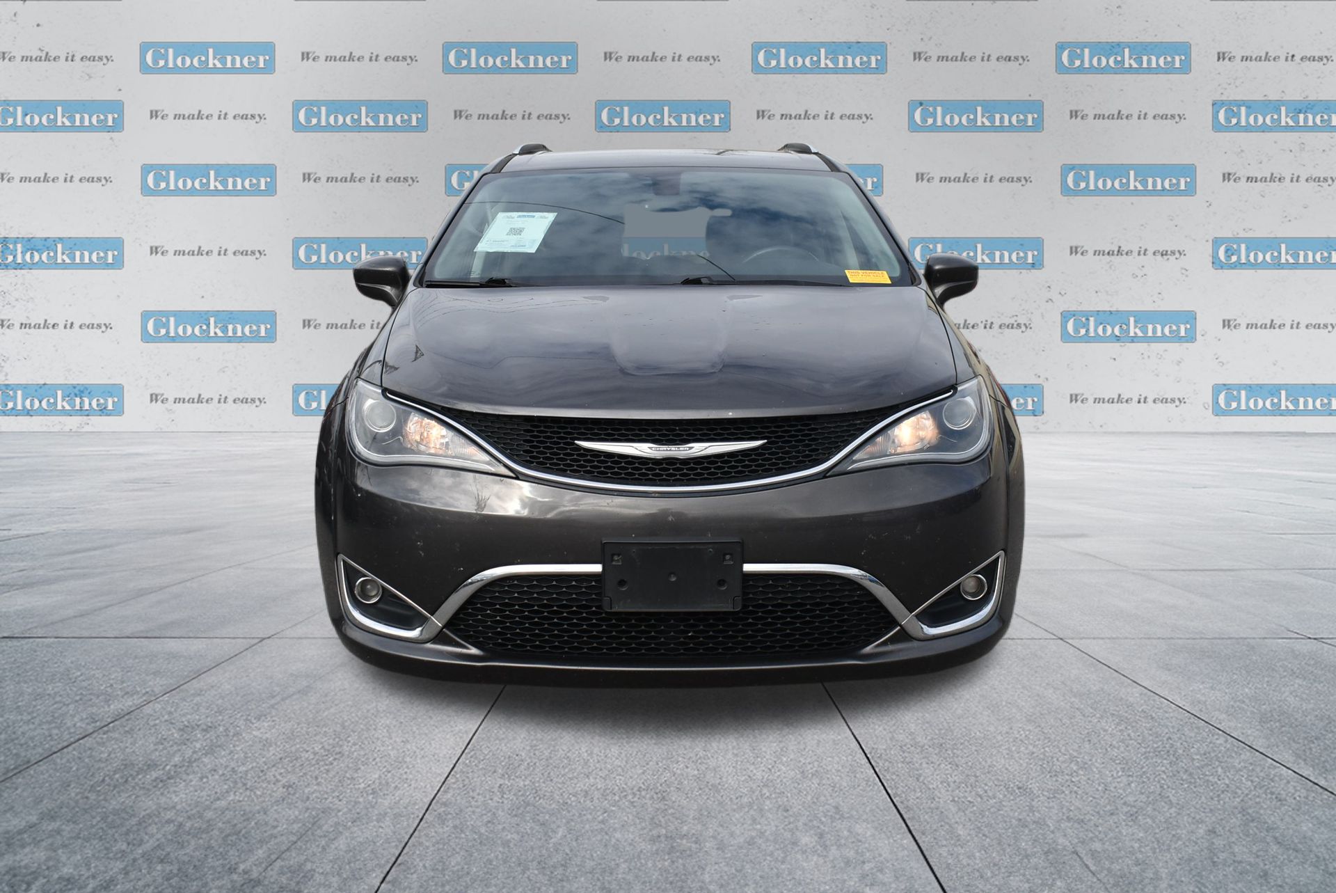 2018 Chrysler Pacifica Touring Plus photo 2