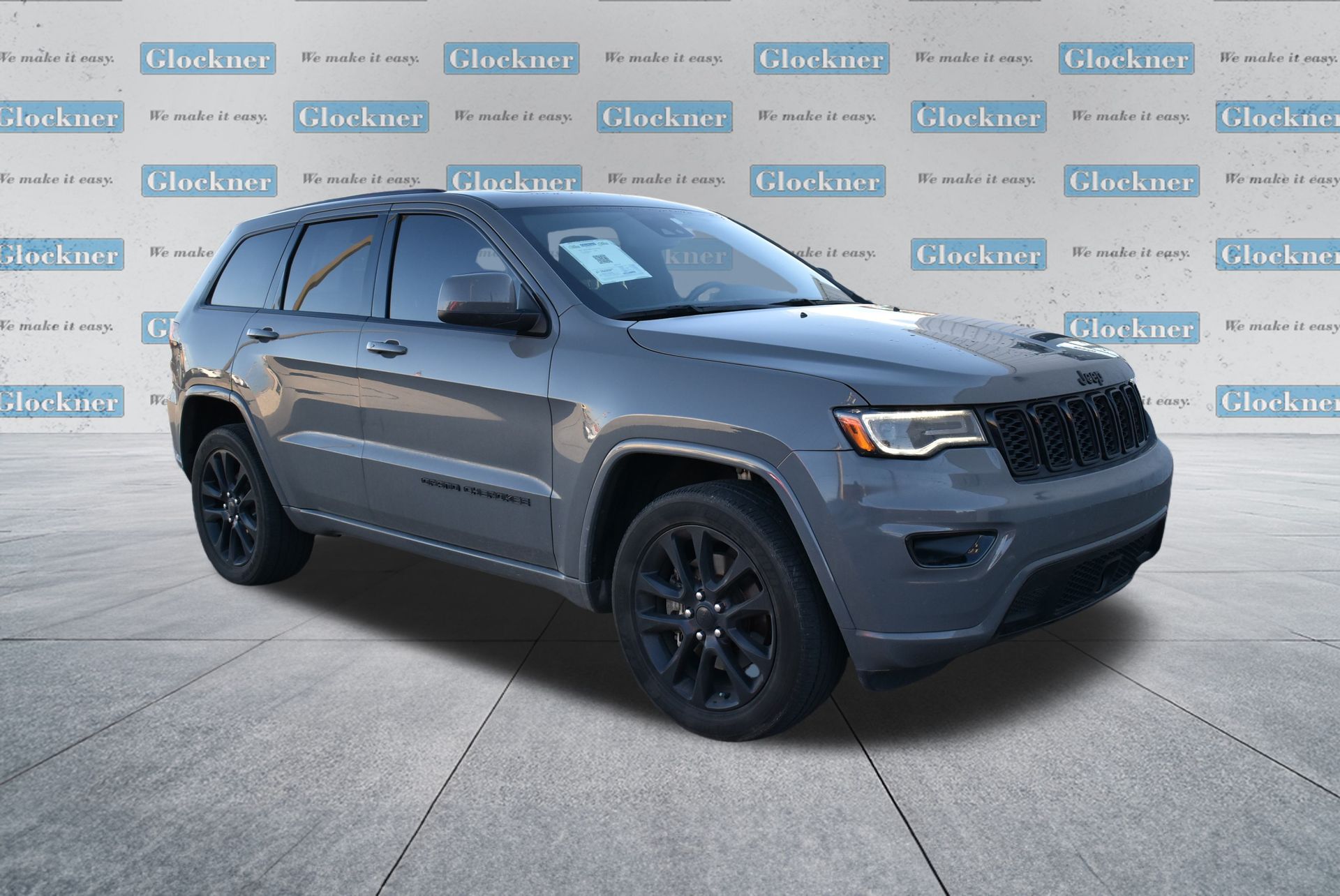 2021 Jeep Grand Cherokee Laredo X photo 2