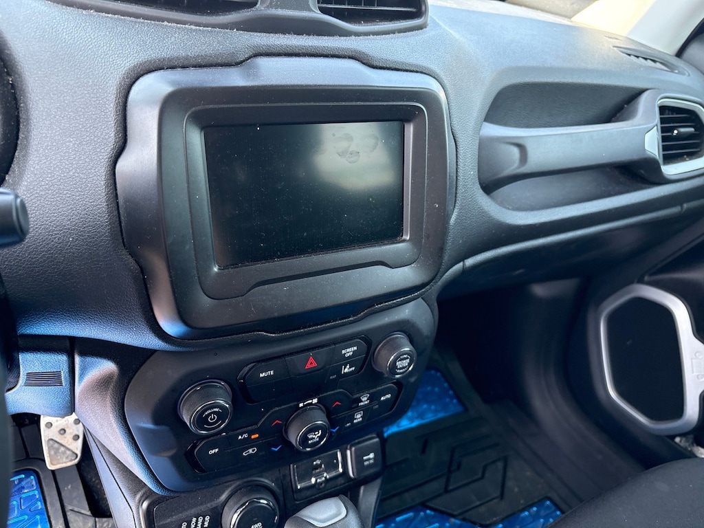 Used 2021 Jeep Renegade Latitude SUV