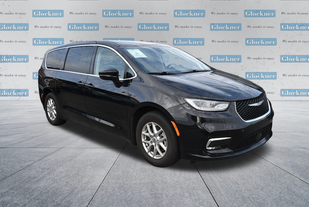 Used 2024 Chrysler Pacifica Touring L Minivan/Van