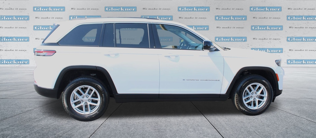 Used 2023 Jeep Grand Cherokee Laredo SUV