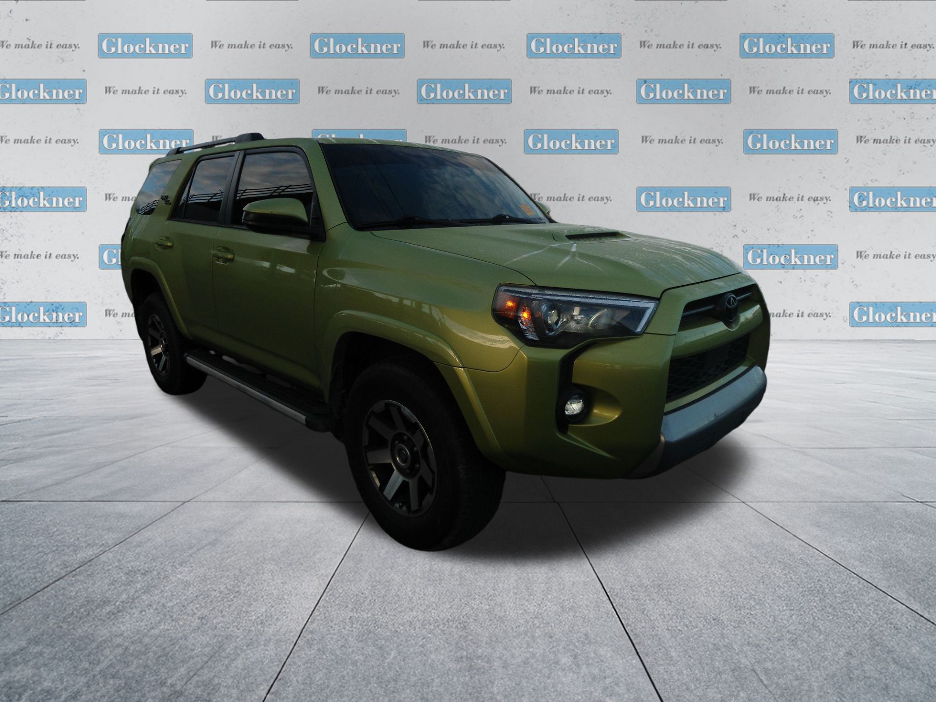 2023 Toyota 4Runner 4WD TRD Off-Road photo 3
