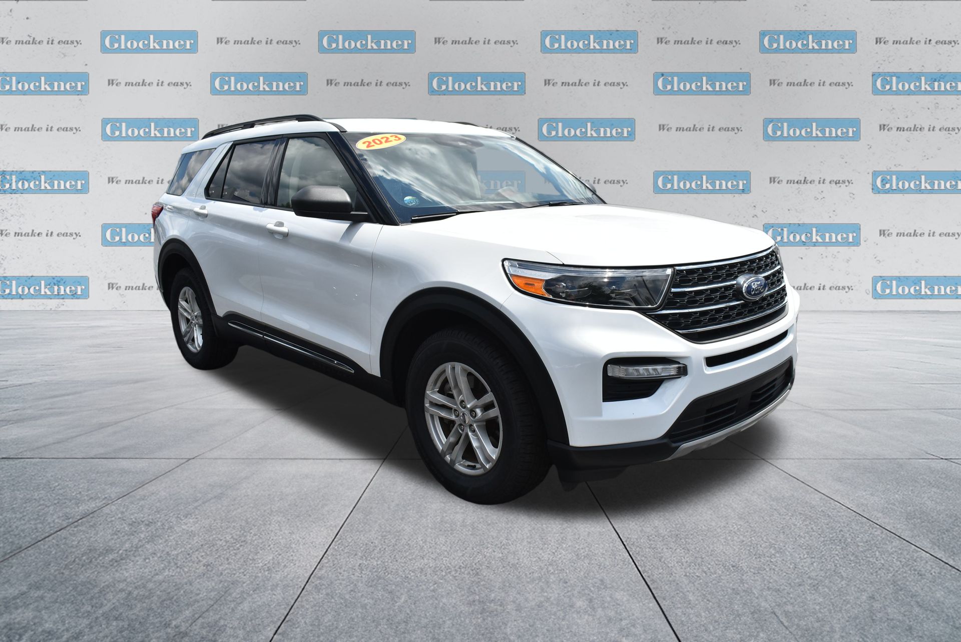 2023 Ford Explorer XLT photo 2