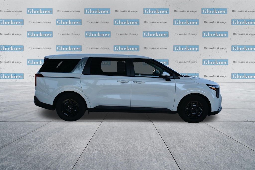 Used 2025 Kia Carnival LXS Minivan/Van
