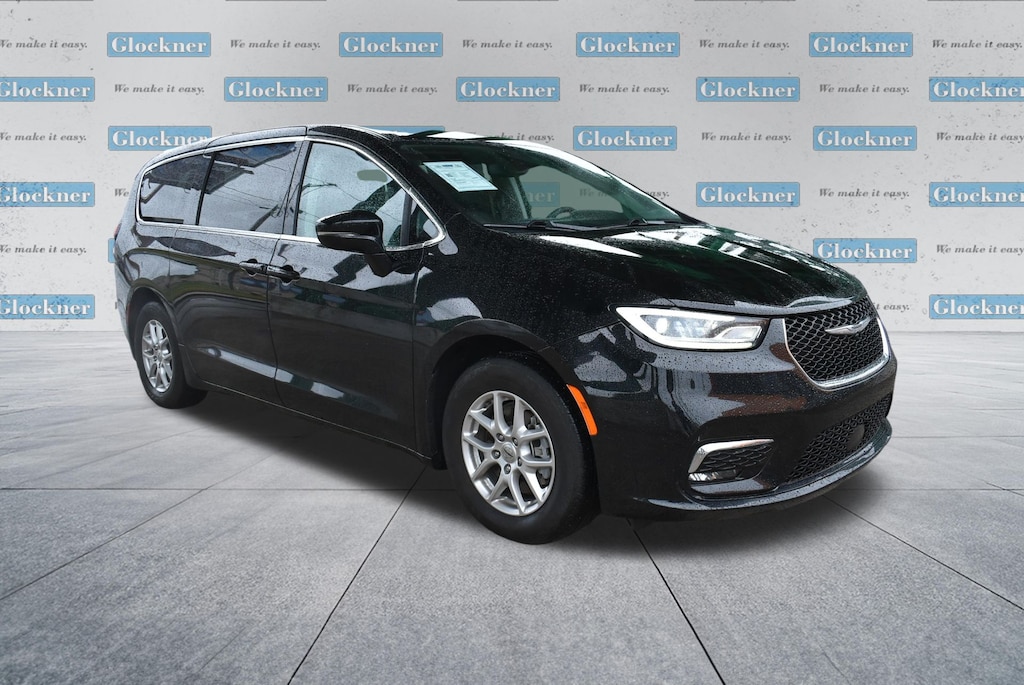 Used 2024 Chrysler Pacifica Touring L Minivan/Van