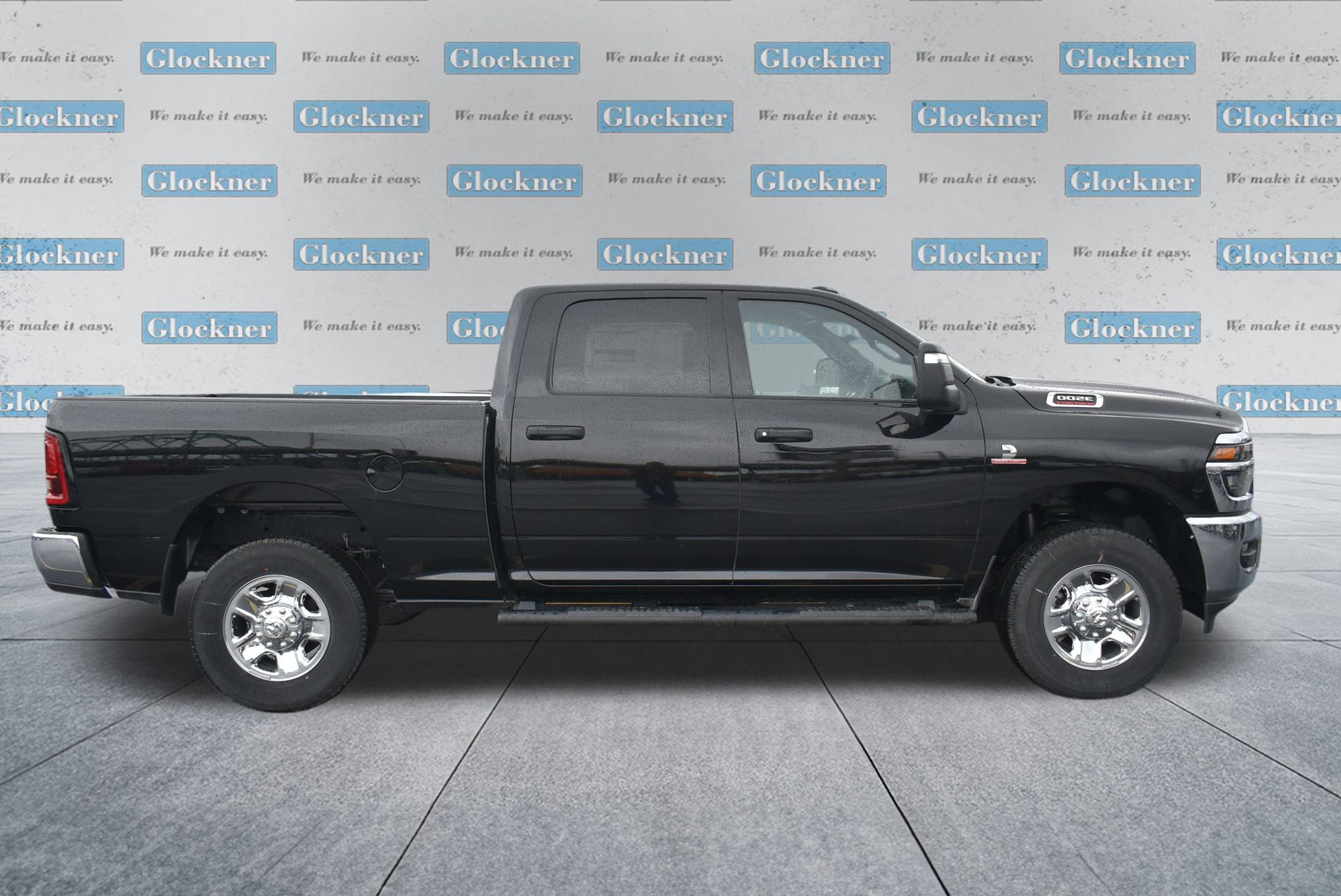 2025 Ram 3500 Tradesman photo 2