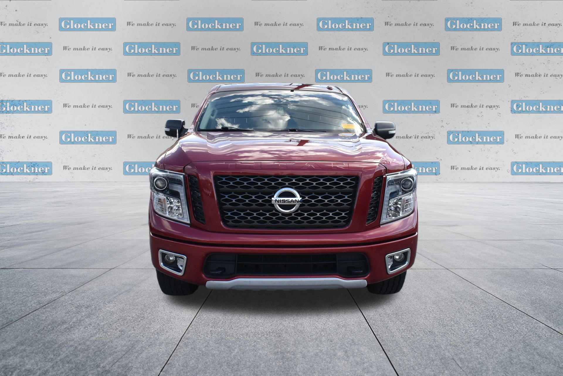 2019 Nissan Titan PRO-4X photo 2
