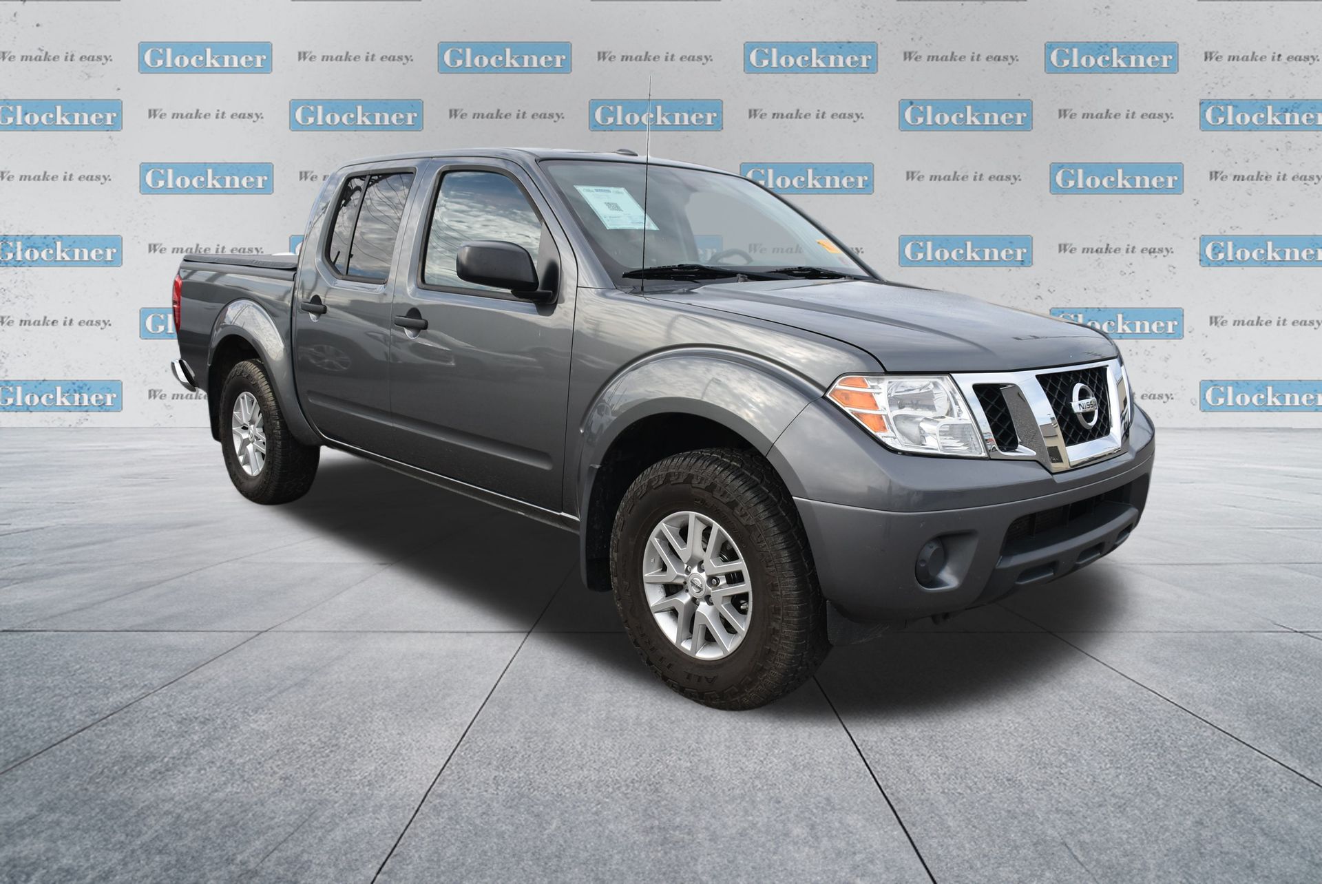 2017 Nissan Frontier SV photo 2