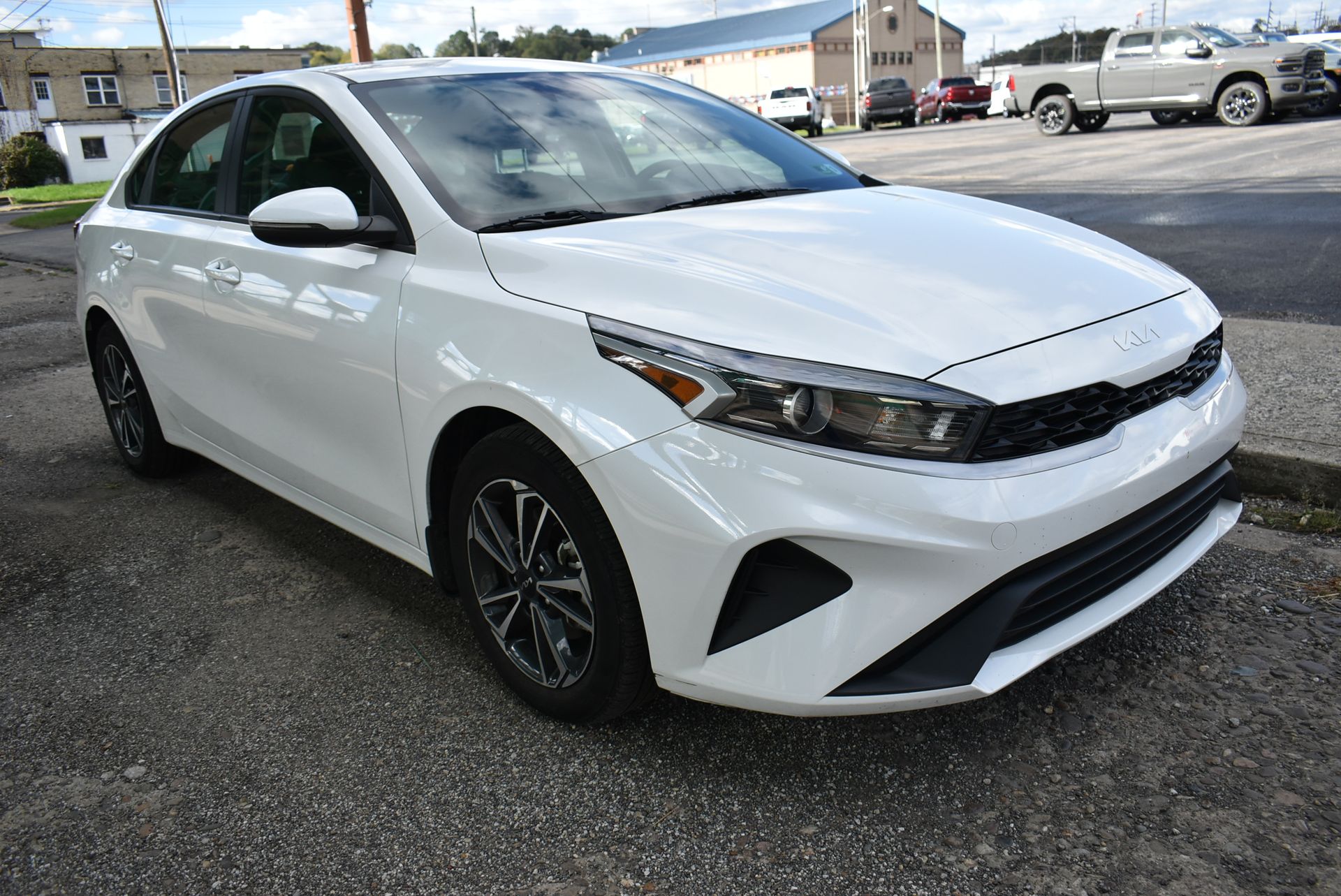 2024 Kia Forte LXS photo 3