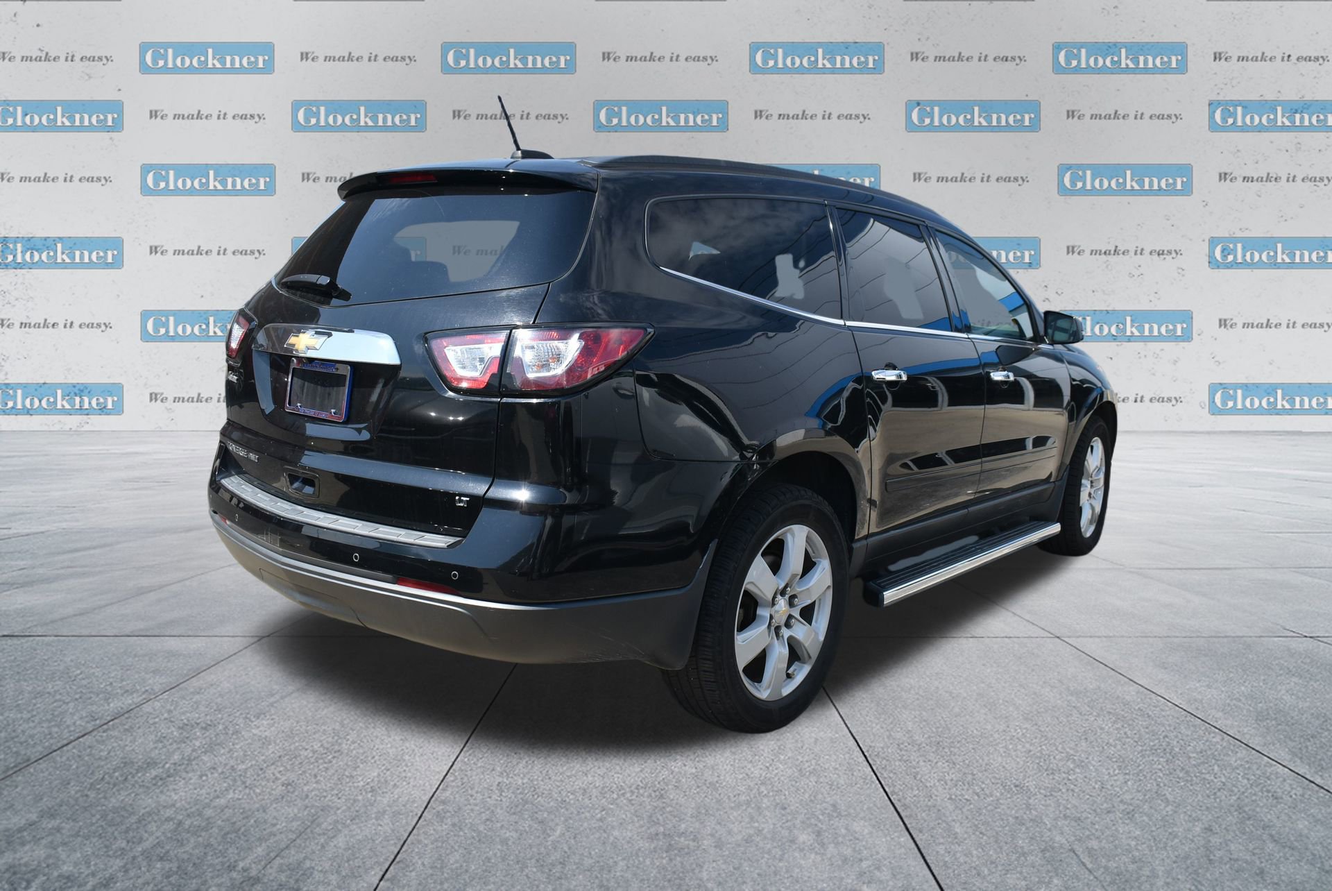 2017 Chevrolet Traverse 1LT photo 4
