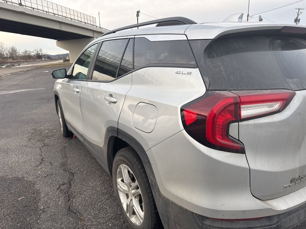 Used 2022 GMC Terrain SLE SUV