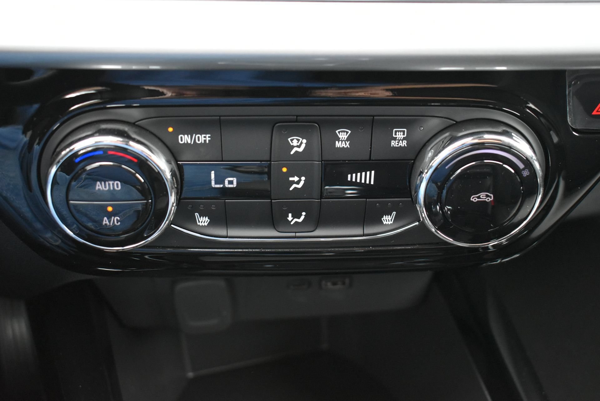 2026 Chevrolet Trax LT - Photo 29
