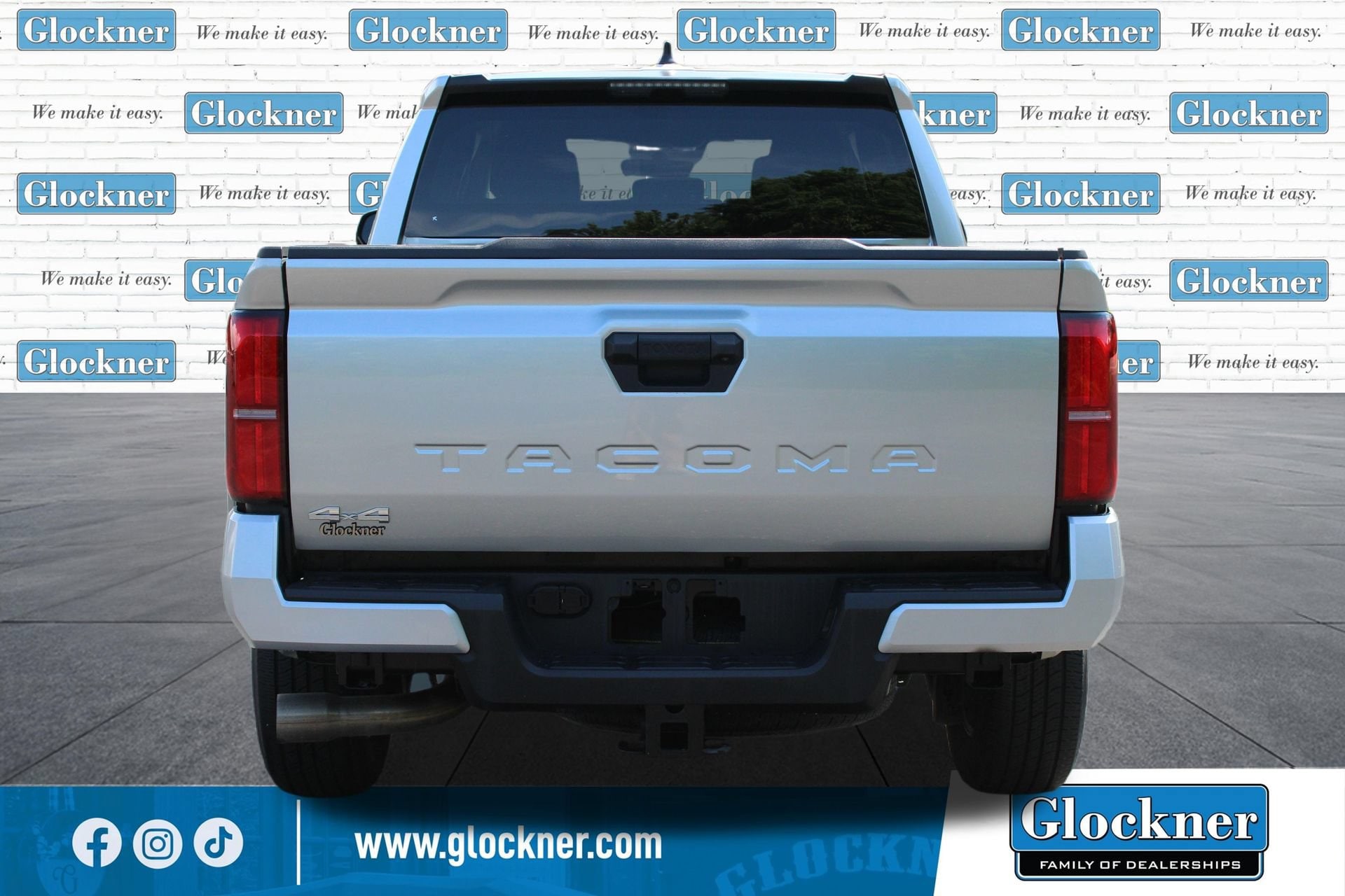 2025 Toyota Tacoma SR5 - Photo 7