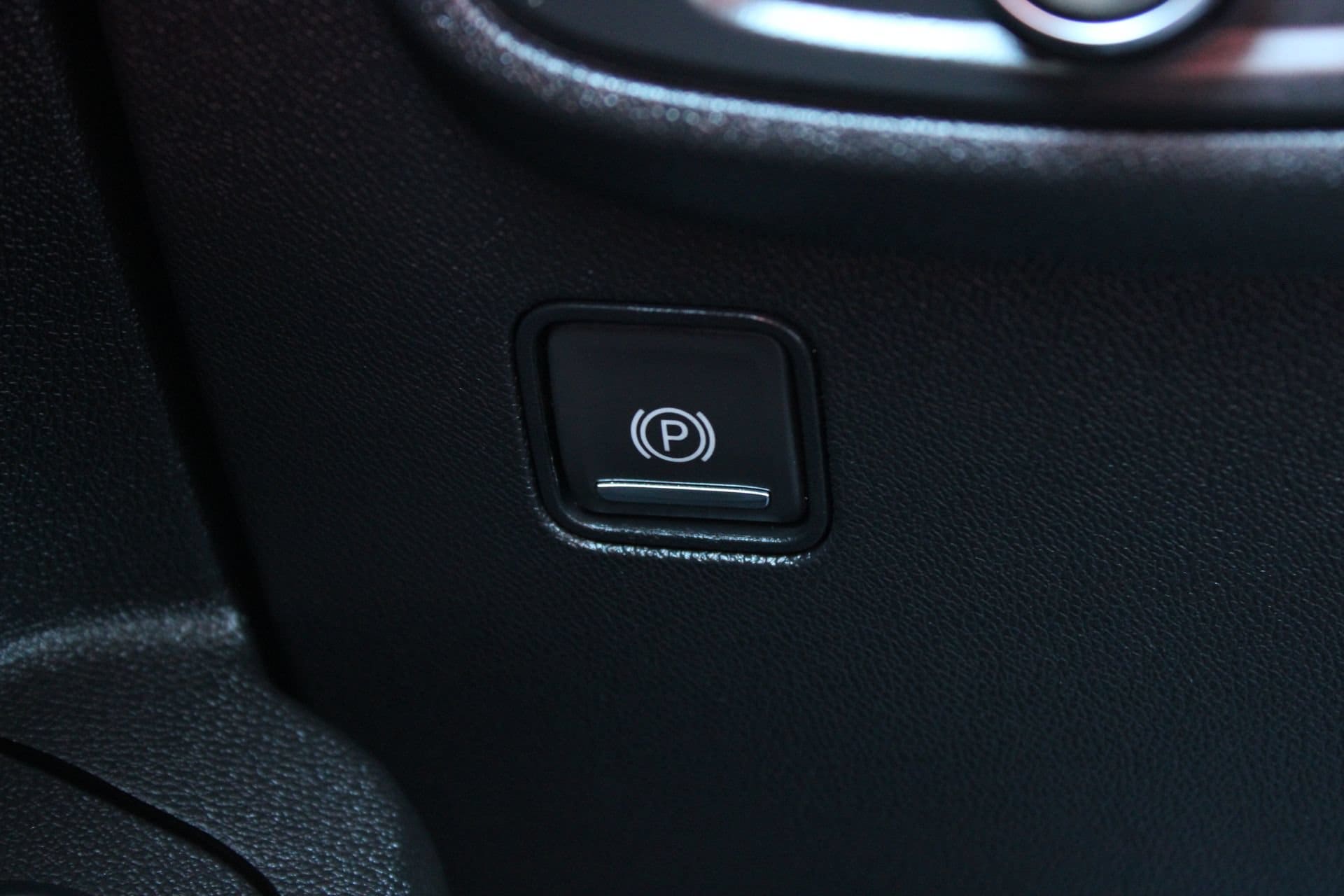 2024 GMC Terrain SLT - Photo 28