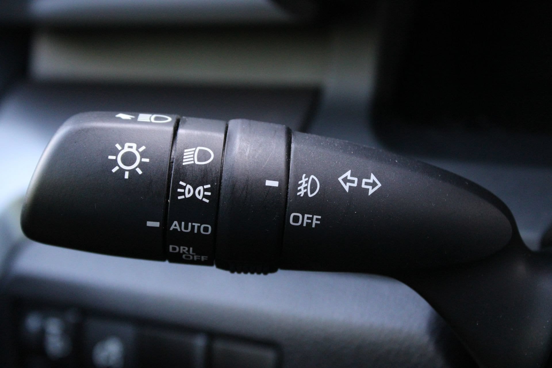 2025 Toyota Tacoma SR5 - Photo 30