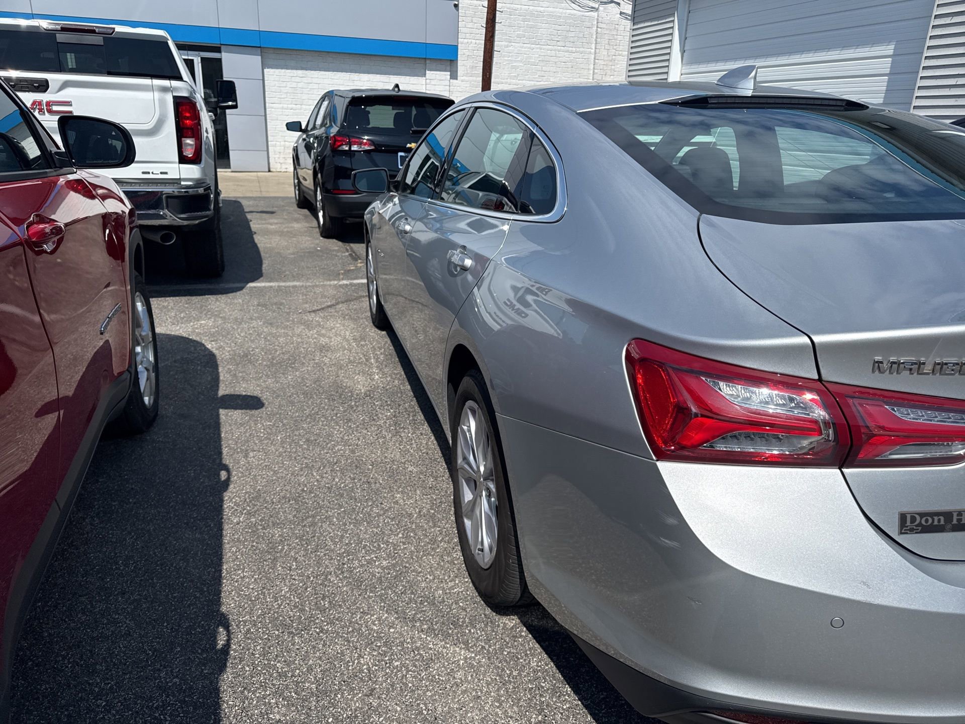 2020 Chevrolet Malibu 1LT photo 2