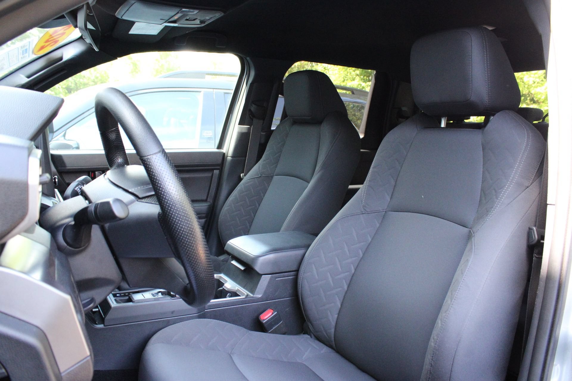 2025 Toyota Tacoma SR5 - Photo 16