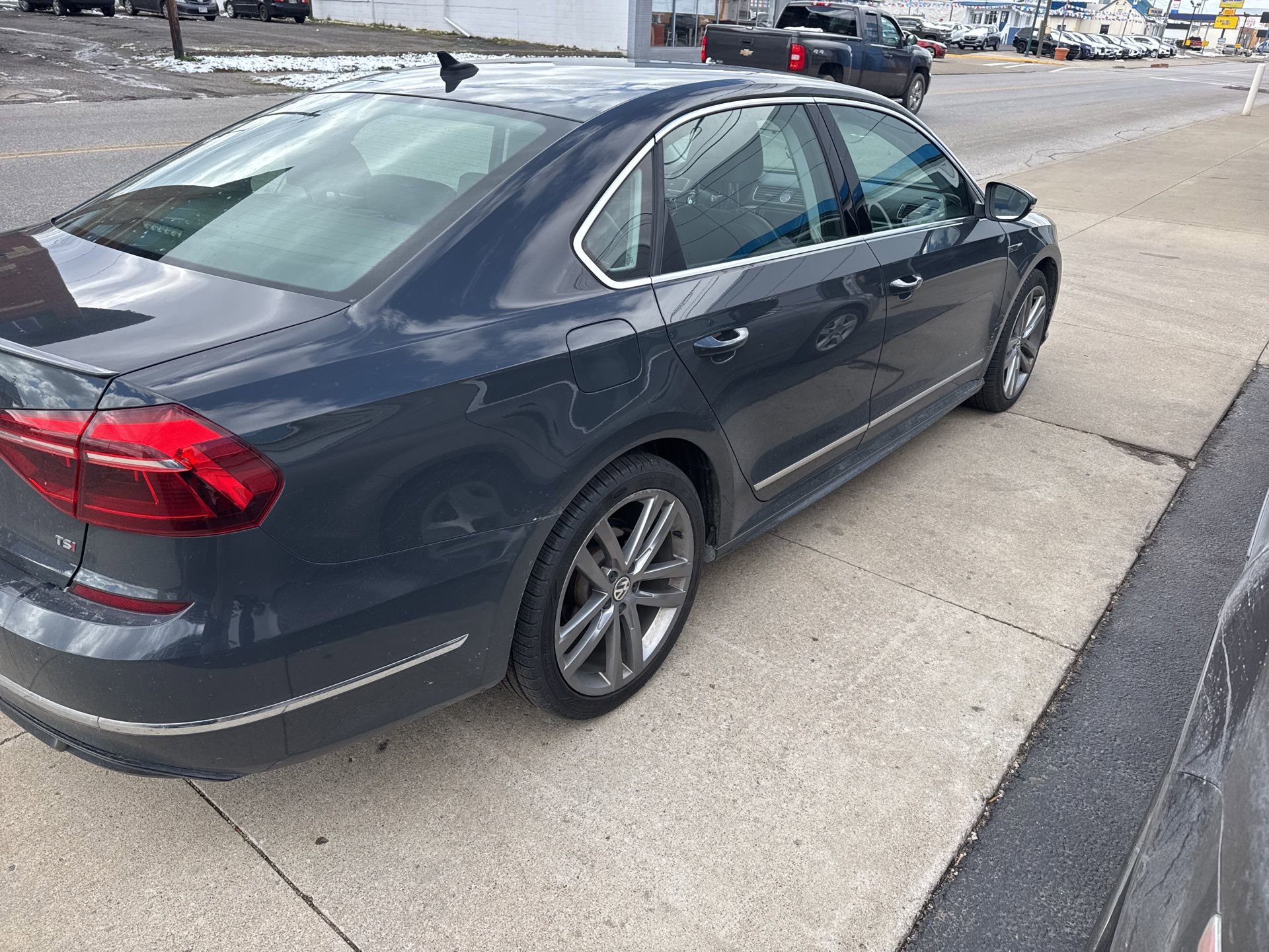 Used 2017 Volkswagen Passat R-Line with VIN 1VWDT7A30HC005510 for sale in Ironton, OH