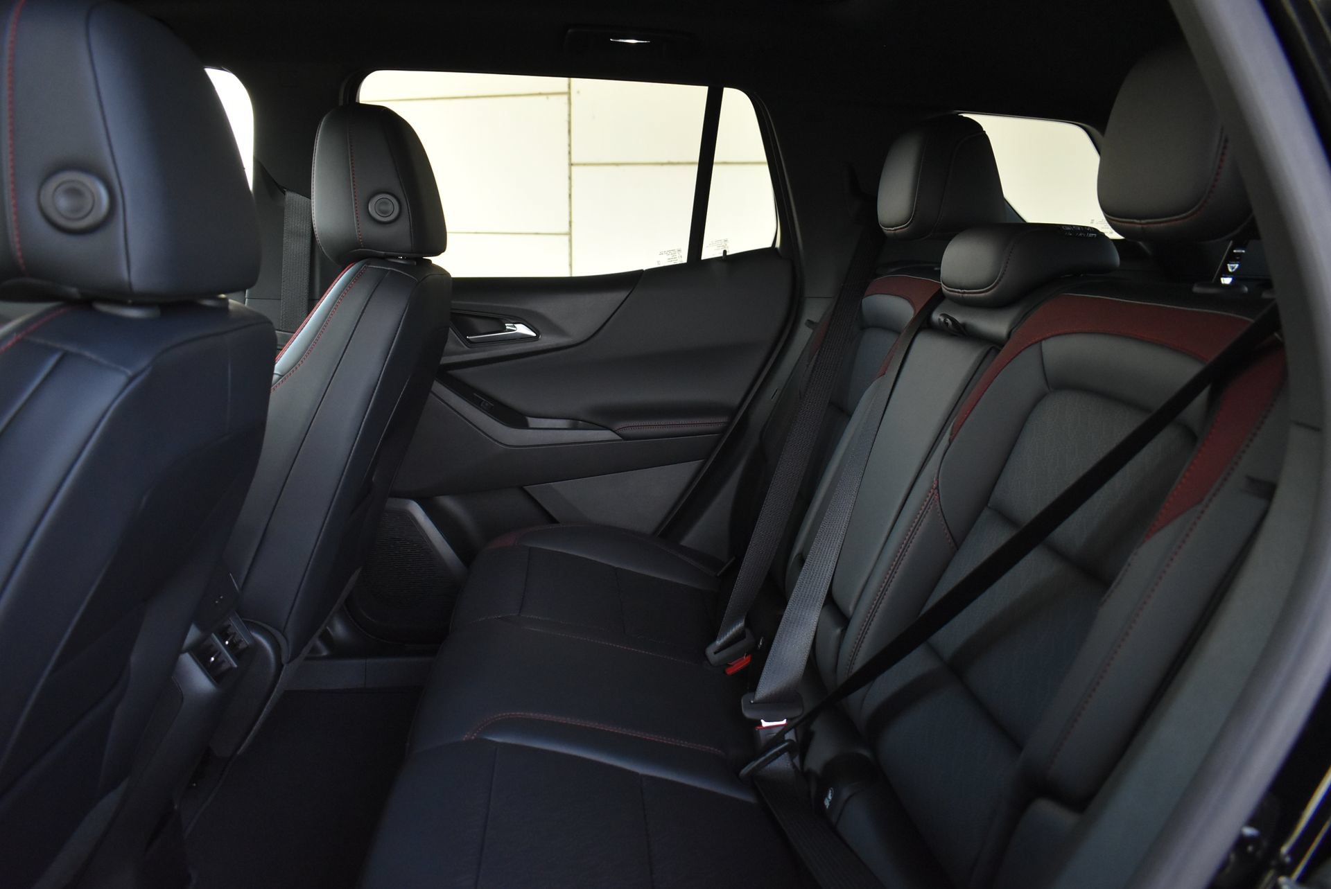 2027 Chevrolet Equinox RS - Photo 16
