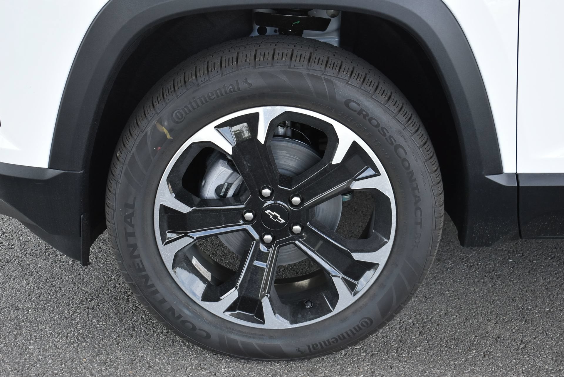 2026 Chevrolet Equinox LT - Photo 10