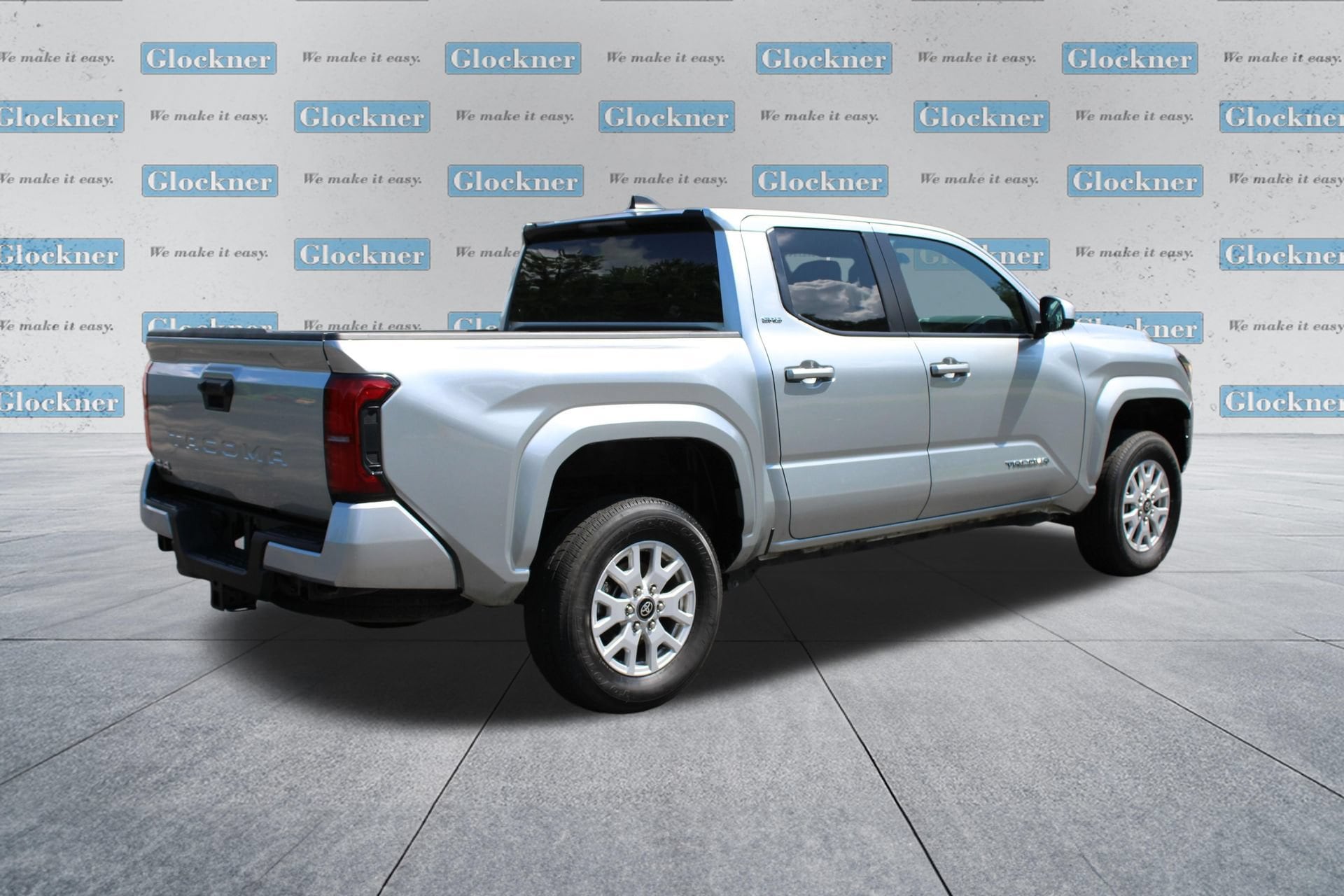 2025 Toyota Tacoma SR5 - Photo 6