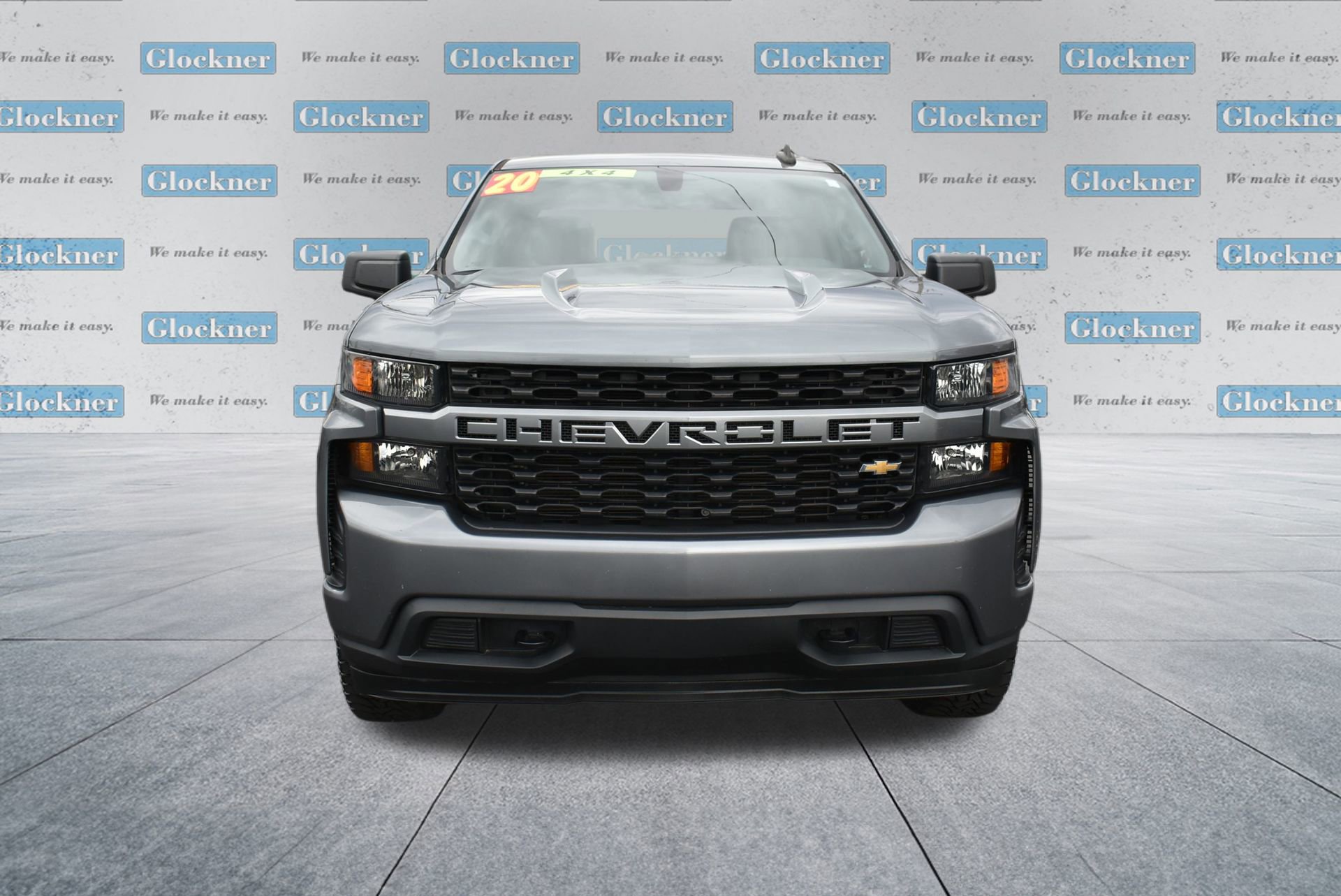 2020 Chevrolet Silverado 1500 Custom photo 2