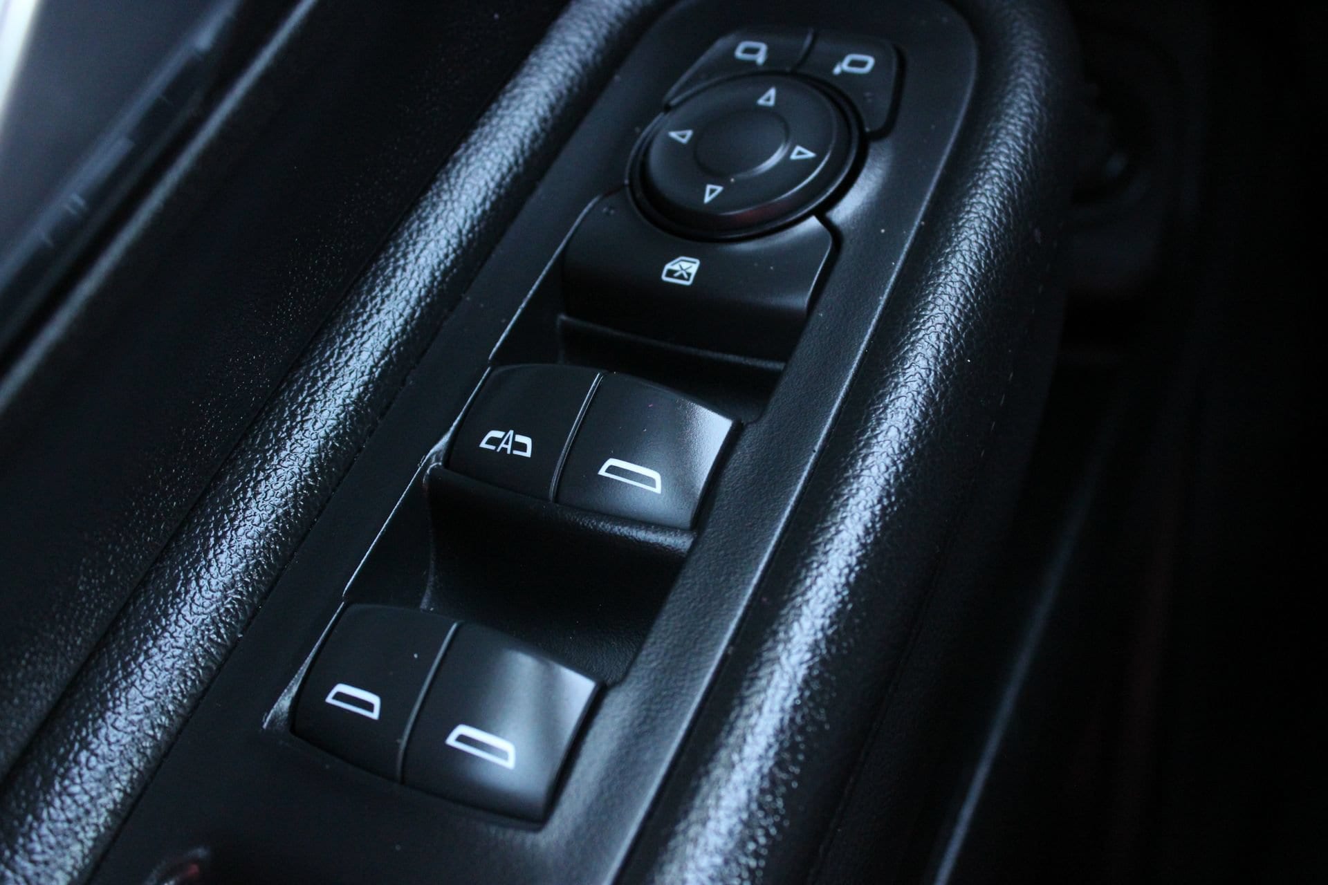 2024 GMC Terrain SLT - Photo 24