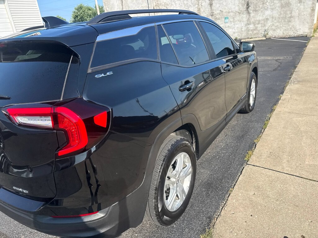 Used 2022 GMC Terrain SLE SUV