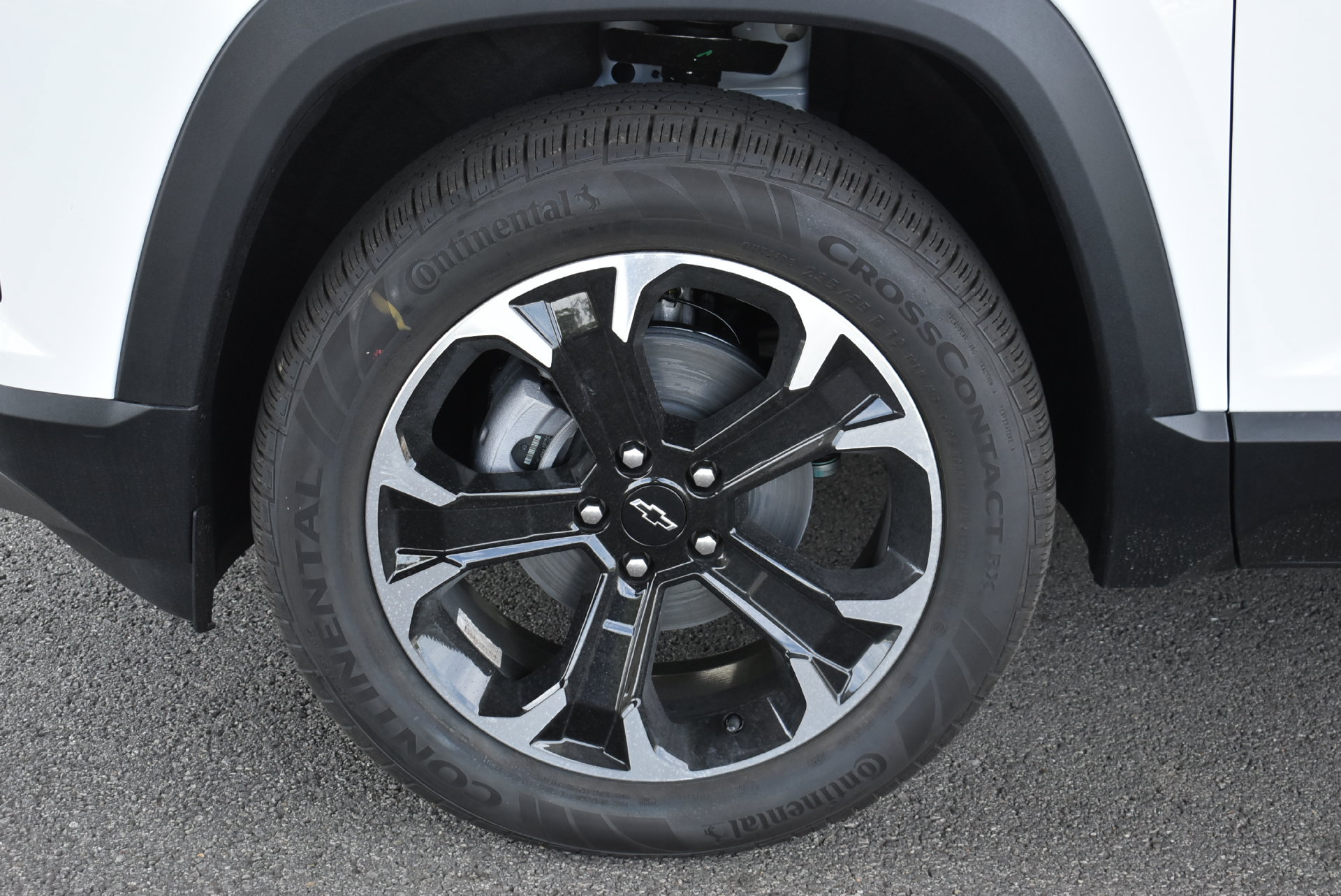 2026 Chevrolet Equinox LT - Photo 11