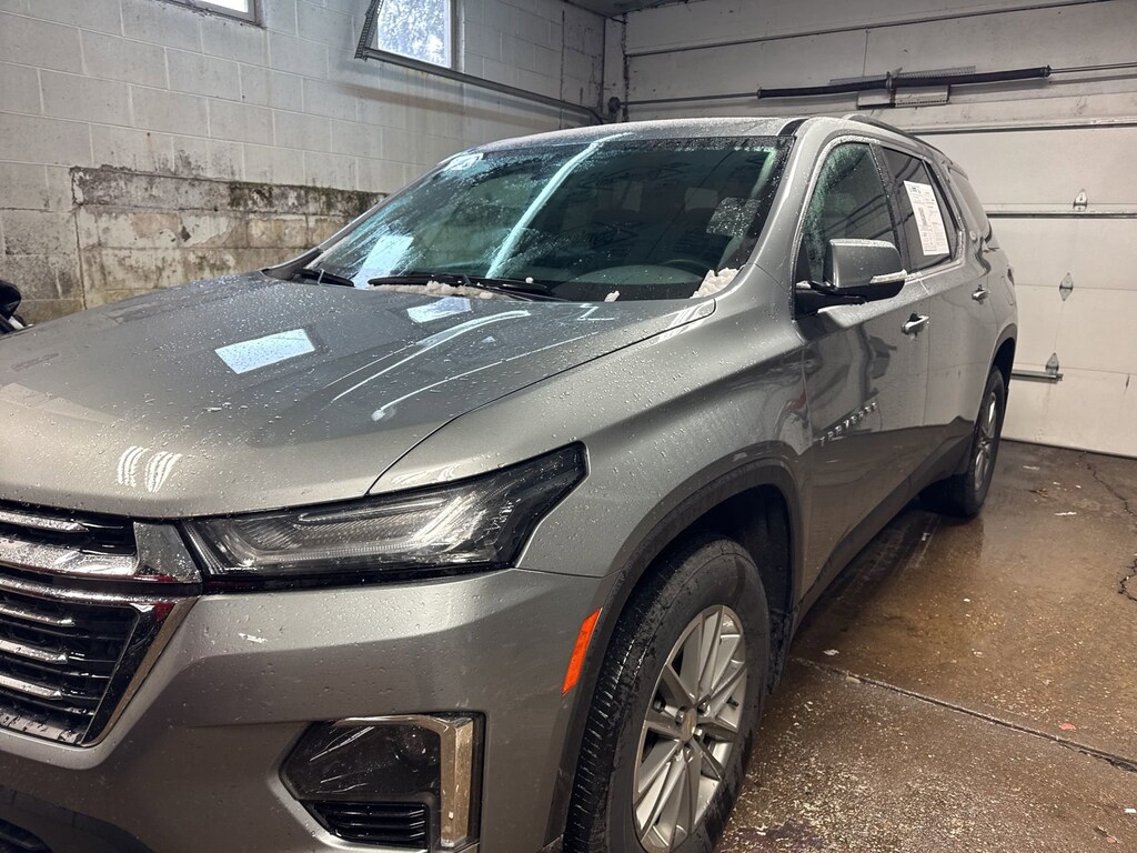 Used 2023 Chevrolet Traverse LT Cloth SUV