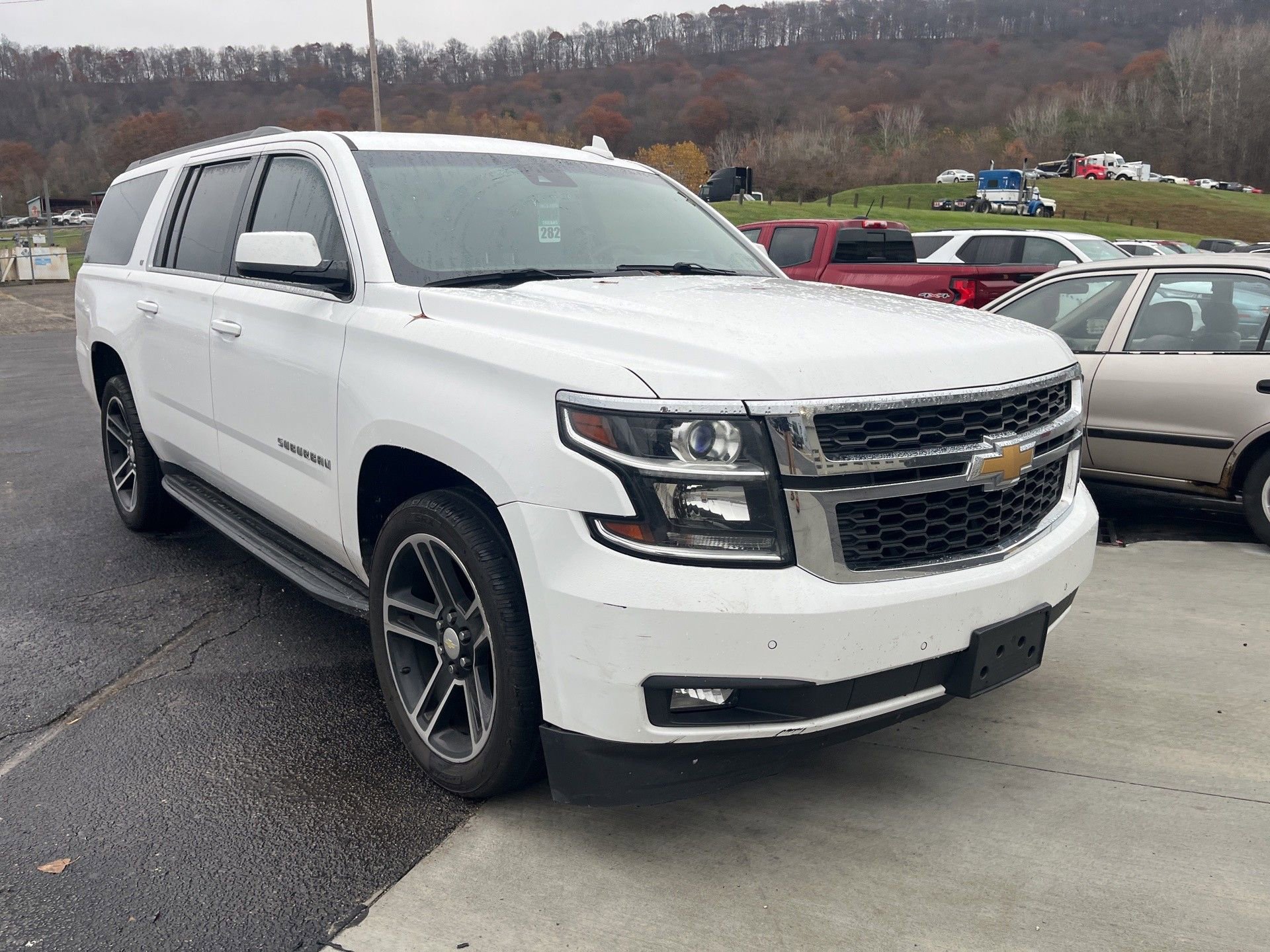 2017 Chevrolet Suburban LT photo 2