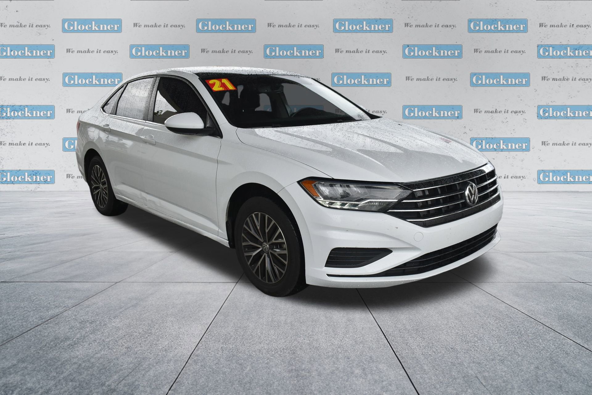 2021 Volkswagen Jetta SE R-Line photo 2
