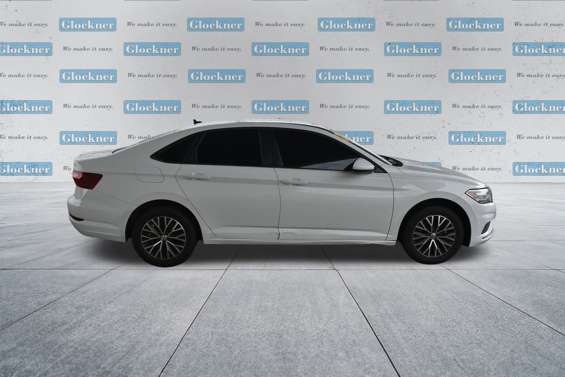2021 Volkswagen Jetta SE R-Line photo 3
