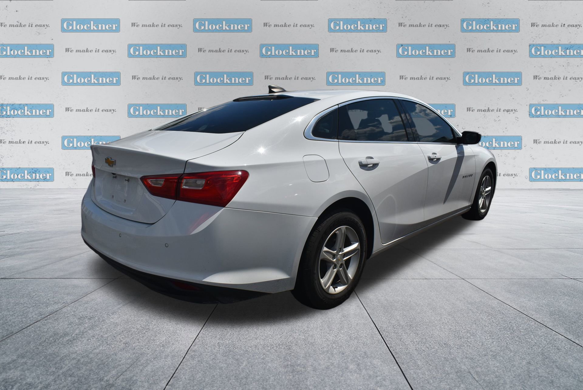 2022 Chevrolet Malibu LS photo 4