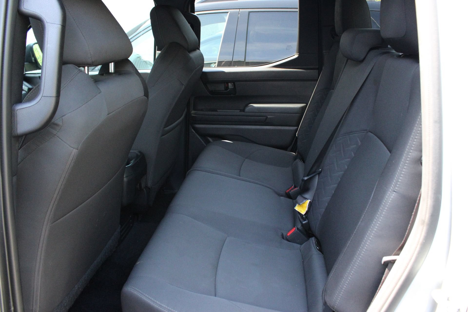 2025 Toyota Tacoma SR5 - Photo 19
