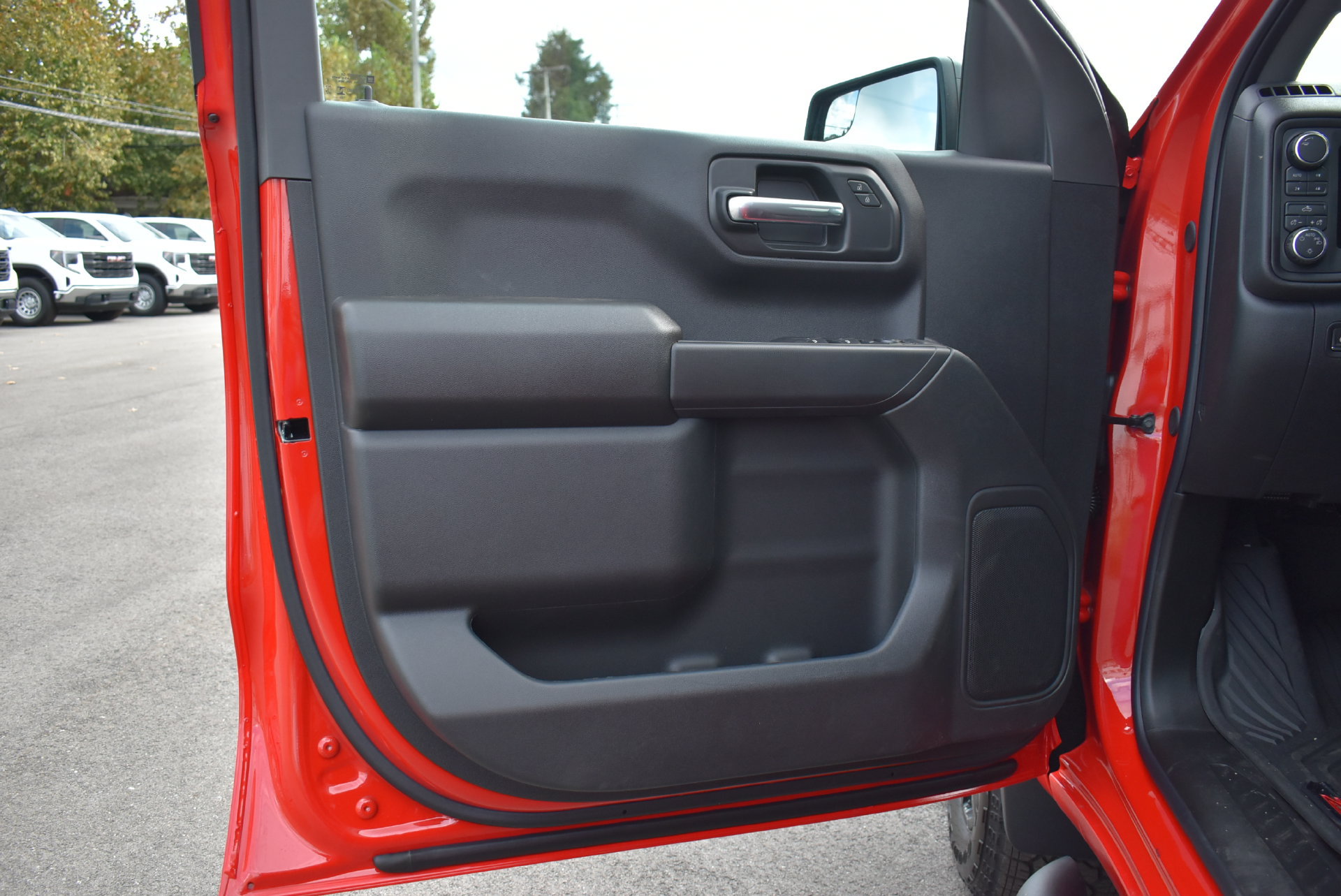 2026 Chevrolet Silverado 1500 Custom Trail Boss - Photo 12