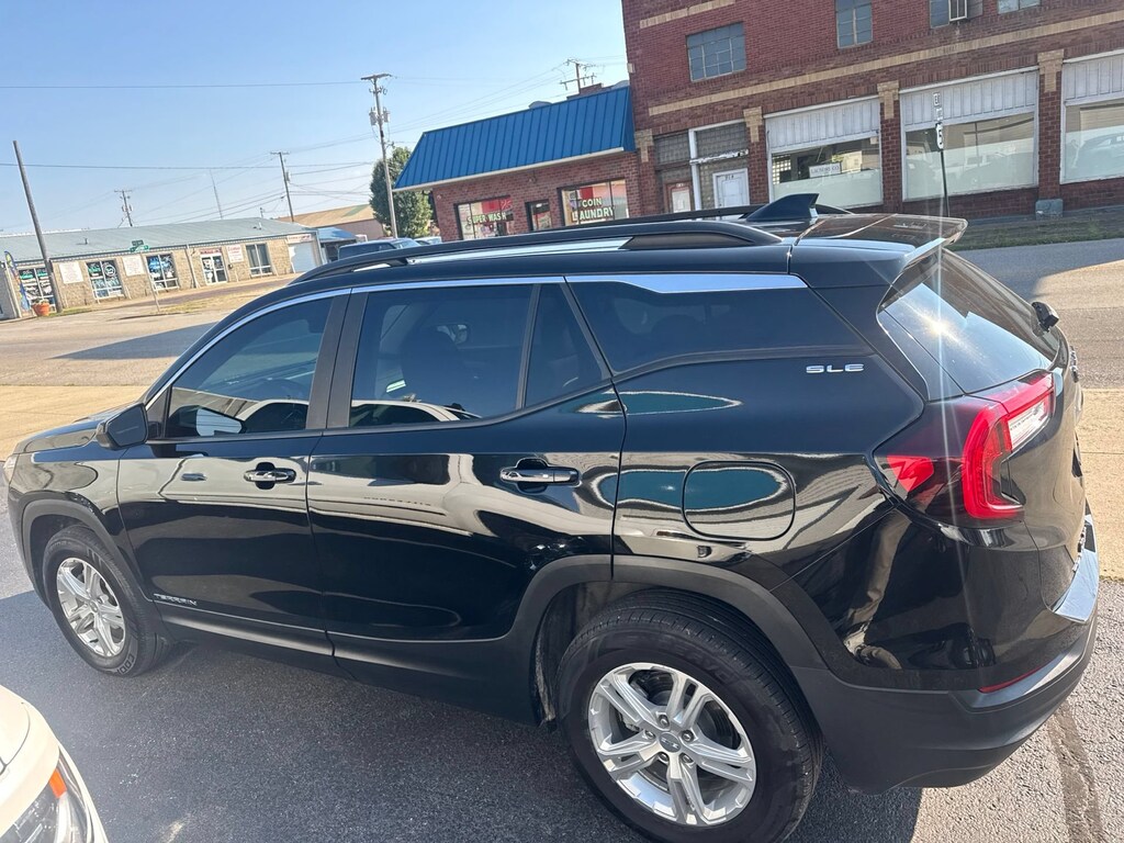 Used 2022 GMC Terrain SLE SUV