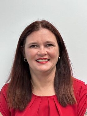 Staff member Amy Kruger from ID_d282f9b6ae99