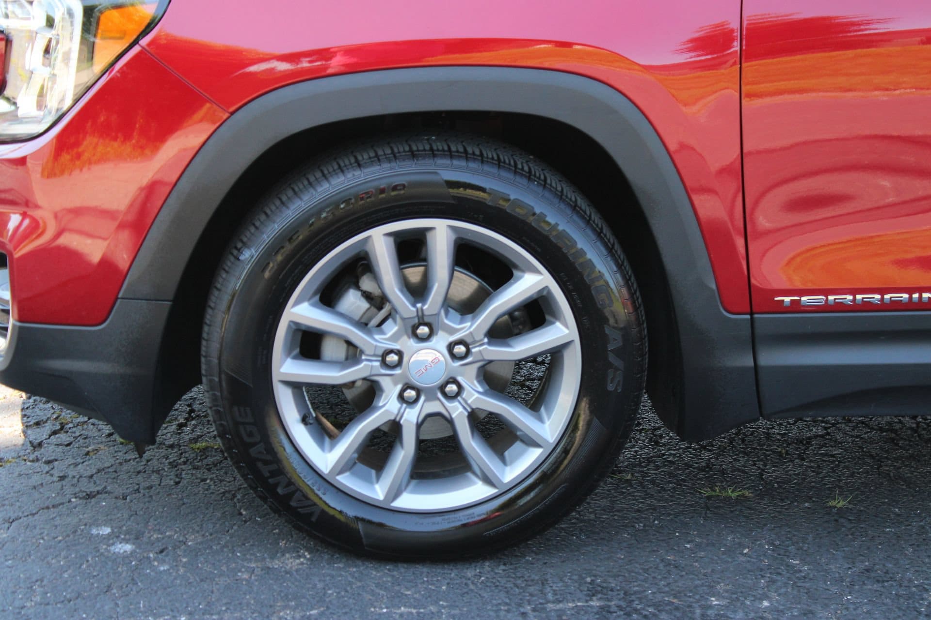 2024 GMC Terrain SLT - Photo 11