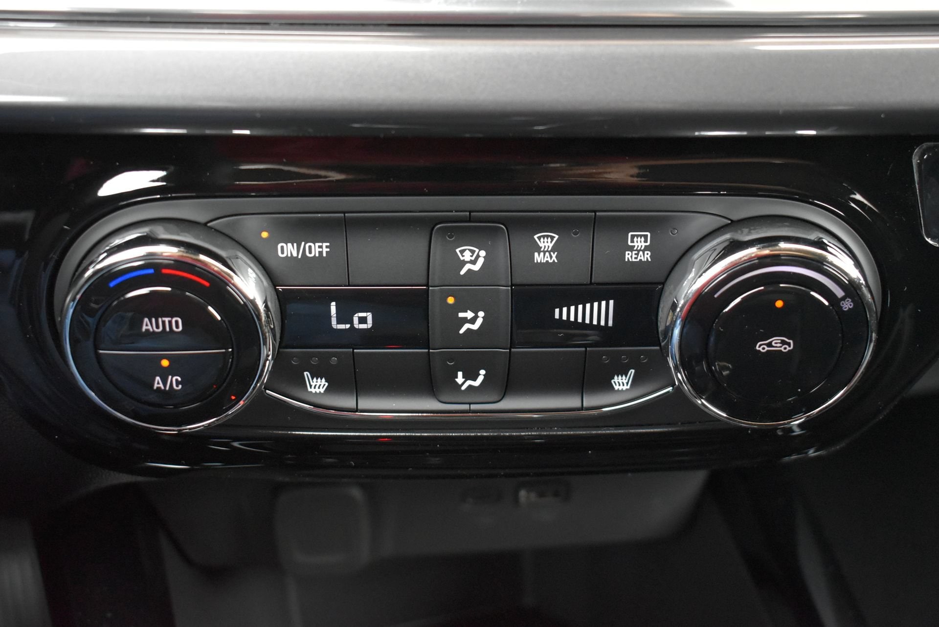 2026 Chevrolet Trax Activ - Photo 31