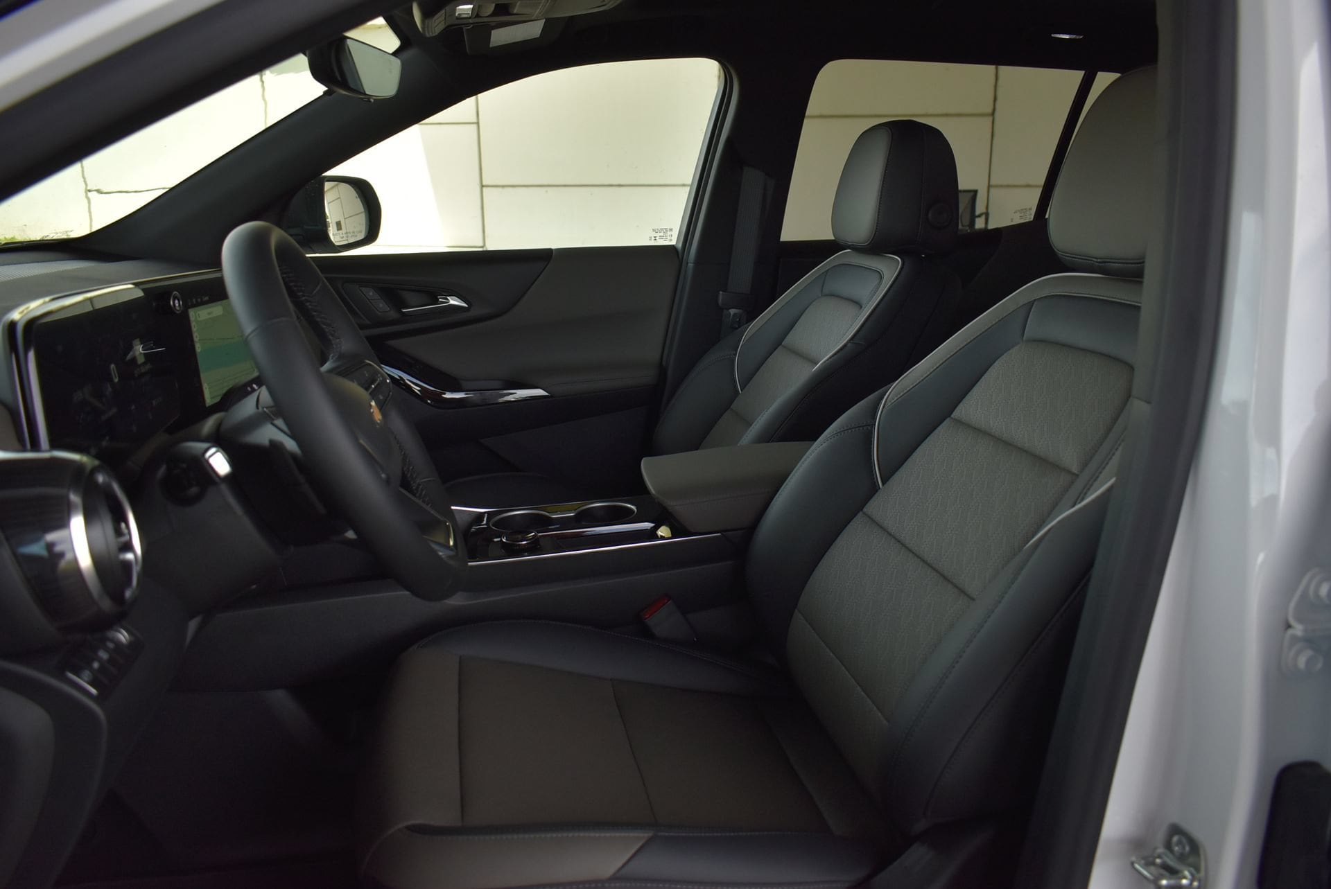 2026 Chevrolet Equinox LT - Photo 12