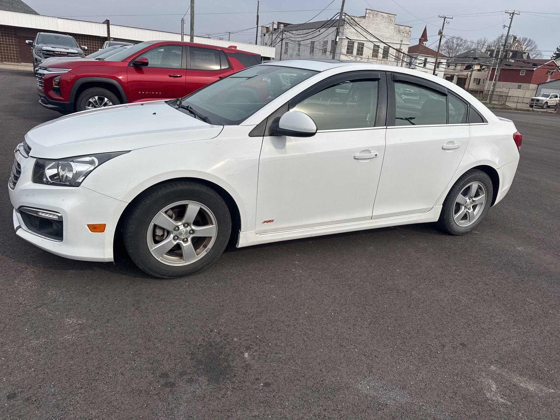 Used 2015 Chevrolet Cruze 1LT with VIN 1G1PC5SB0F7266452 for sale in Ironton, OH