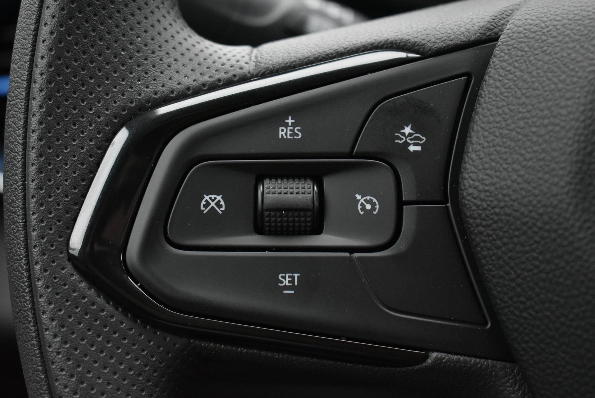 2026 Chevrolet Trax LT - Photo 19