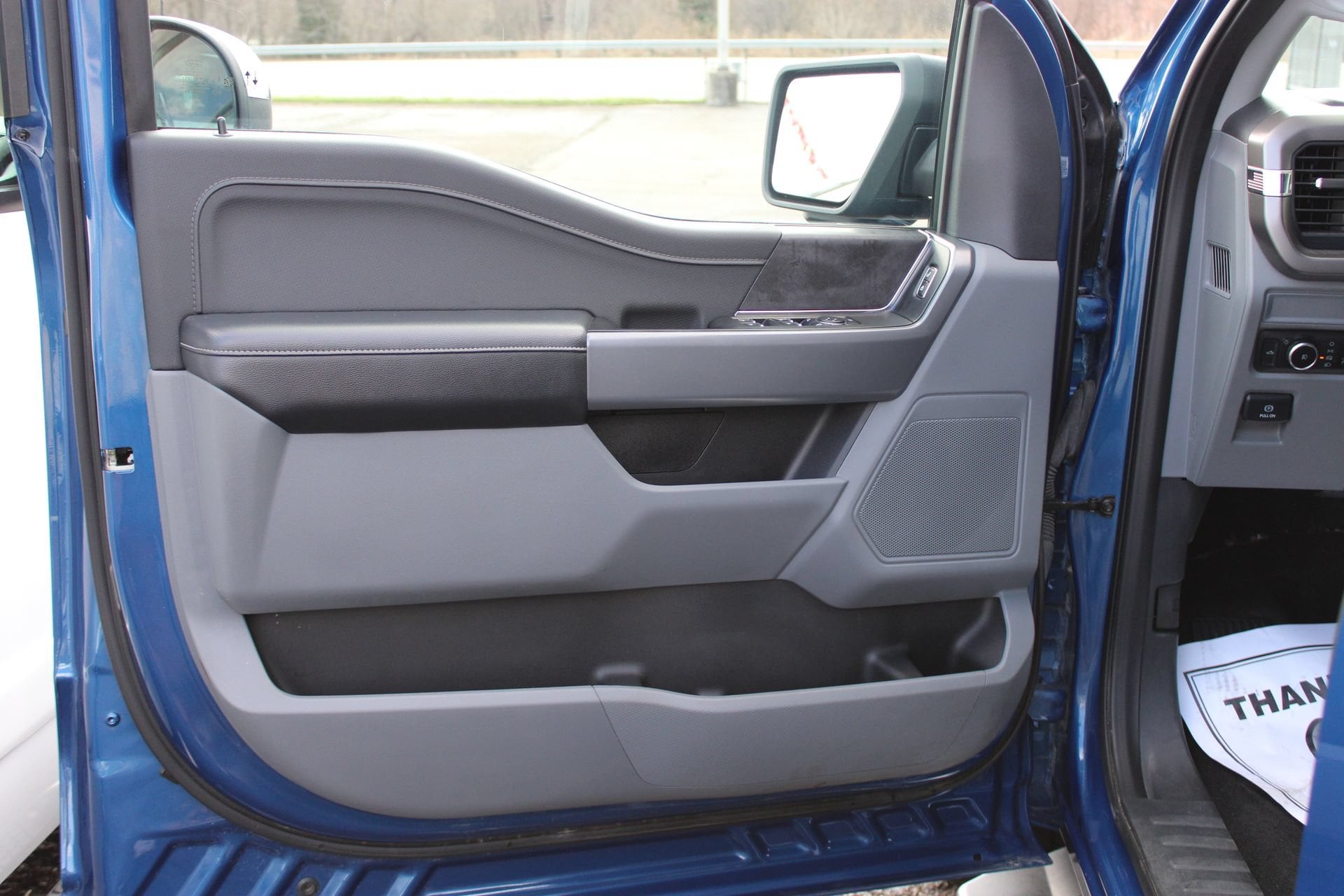 2024 Ford F-150 XLT - Photo 13