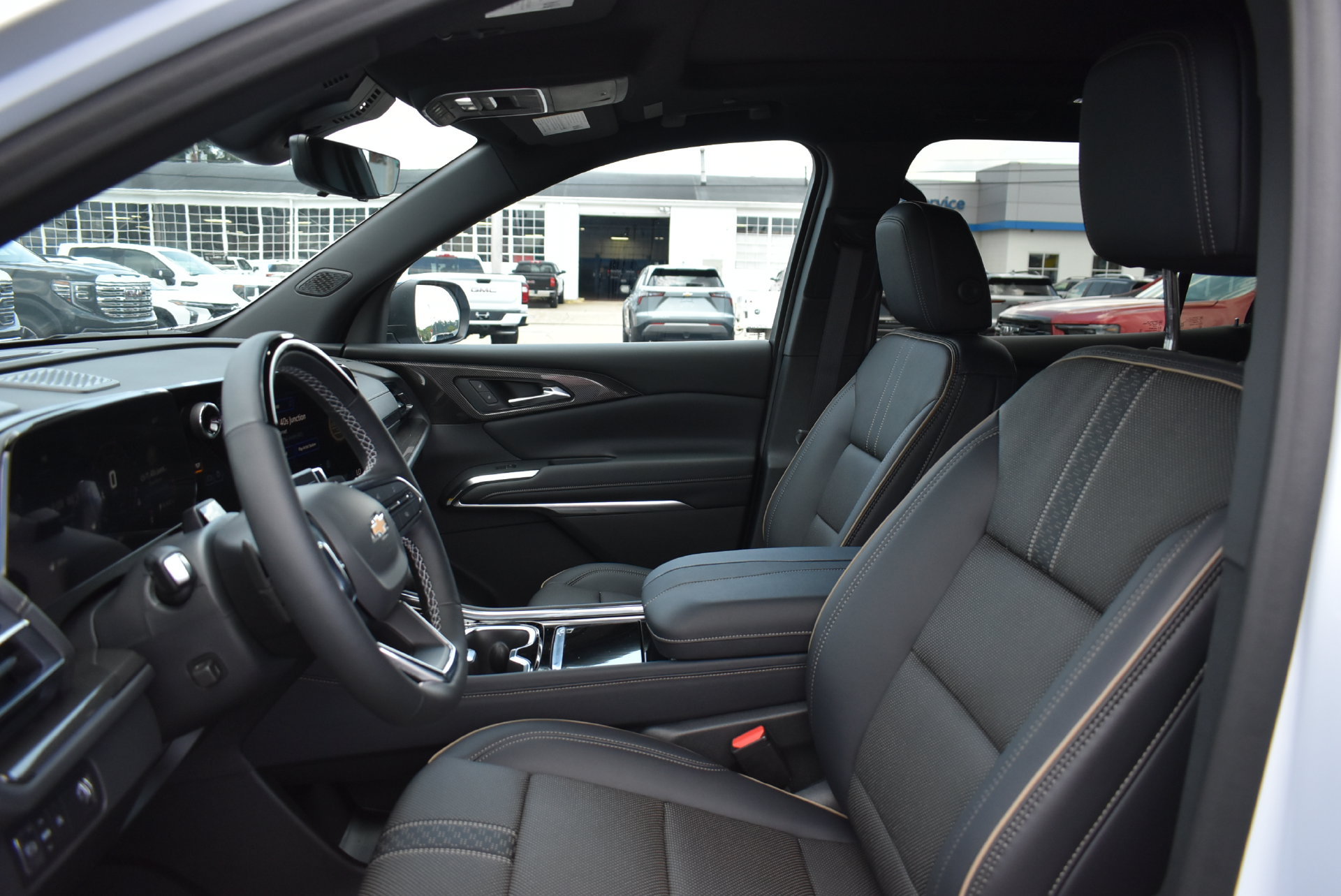 2026 Chevrolet Traverse High Country - Photo 17